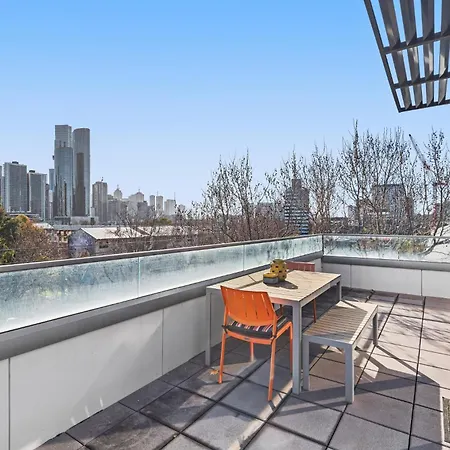 Chic Inner City Convenience, With Secure Parking Melbourne Exterior photo