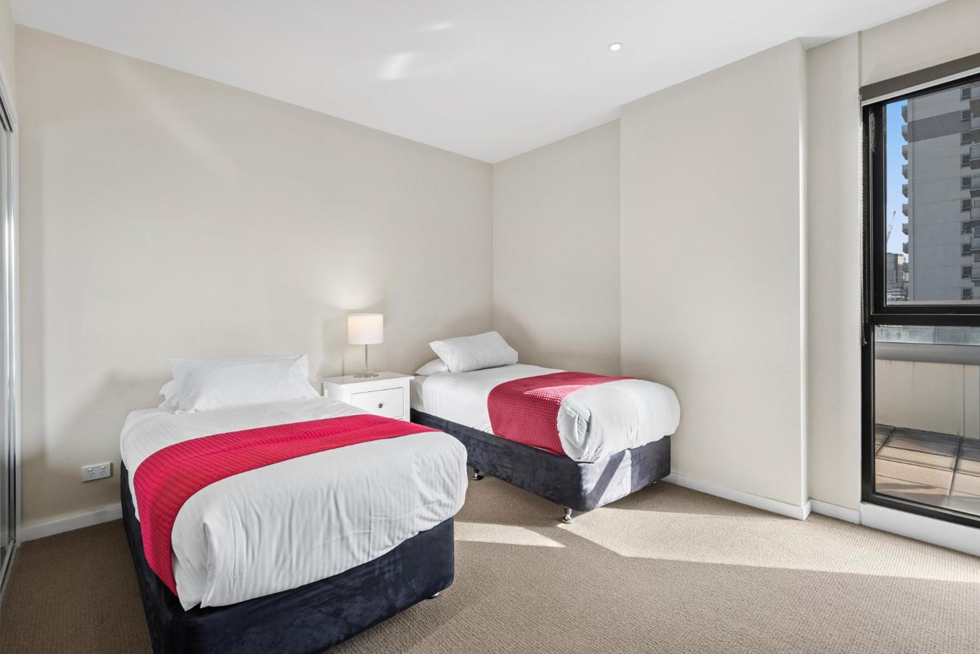 Chic Inner Convenience, With Secure Parking * Melbourne